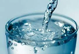 Питьевая вода и еда жизненно необходимы человеку