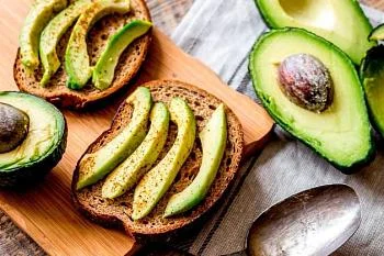 15 полезных свойств авокадо