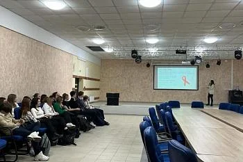 В центре внимания - ВИЧ/СПИД  В центре внимания - ВИЧ/СПИД