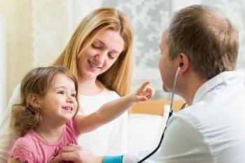 Про полис: медпомощь детям по ОМС