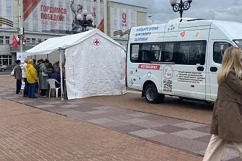 Более трехсот человек пришли на акцию «Предупреди развитие диабета!» на площади Победы в Калининграде