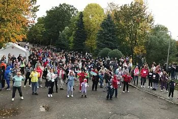 Семикилометровый маршрут здоровья в рамках всероссийской акции прошли около семисот человек Семикилометровый маршрут здоровья в рамках всероссийской акции прошли около семисот человек