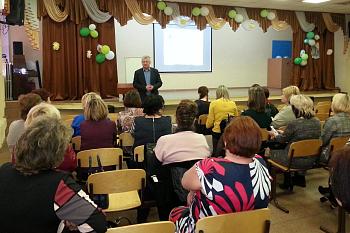 Проведение выездных семинаров-тренингов для специалистов, работающих в сфере профилактики асоциальных явлений, в Калининградской области.
